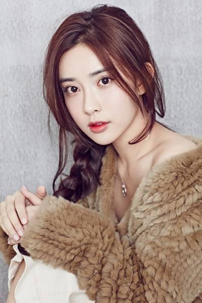 孟子义早春暖色系写真 活力演绎清新风格