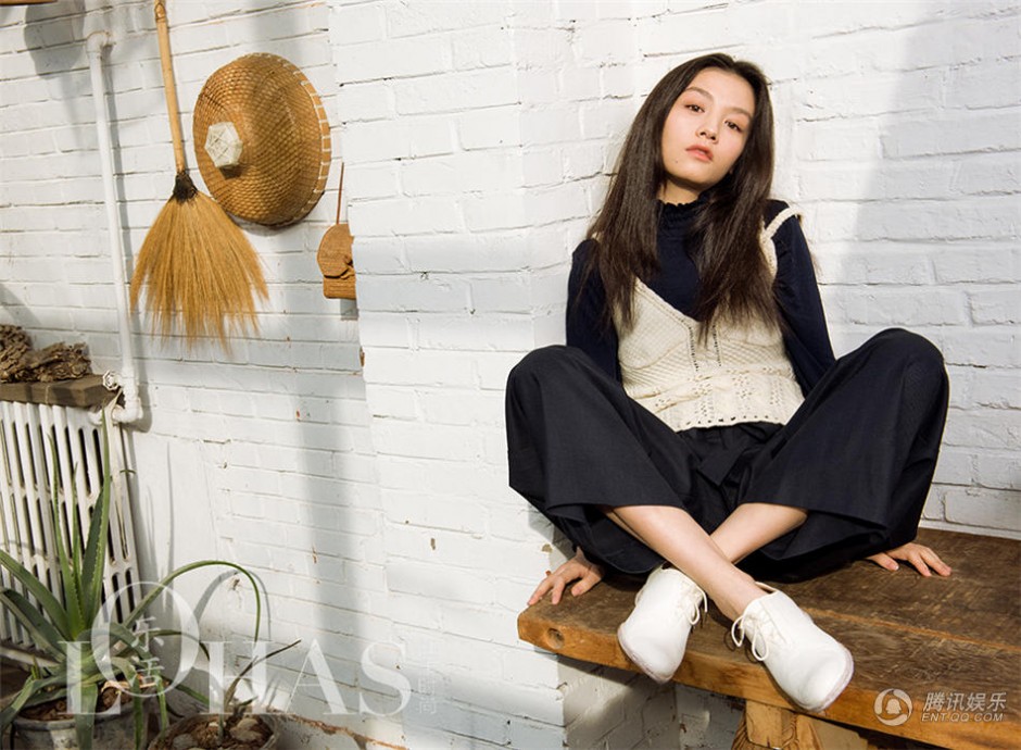 演员春夏杂志写真曝光 清新自然气质脱俗
