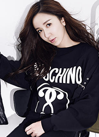 娄艺潇时尚写真大片 帅气Max眼神杀撩人