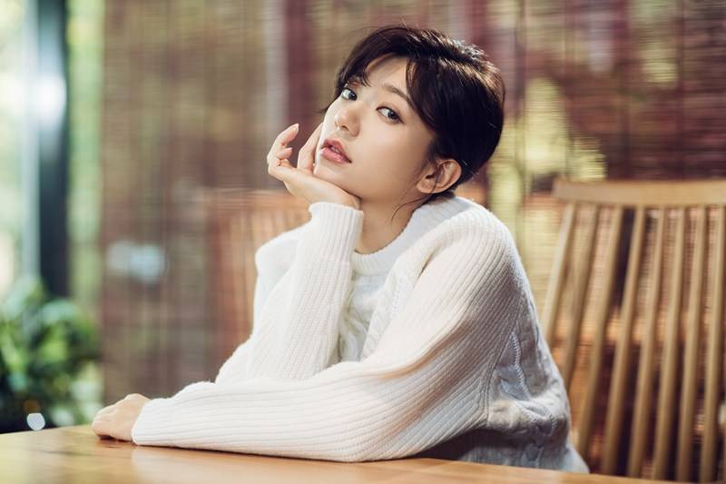 台星郭雪芙时尚写真曝光 温润如玉又率性自然