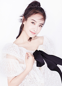 宋茜杂志封面拍摄大片 完美诠释风格小姐