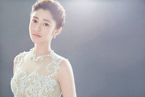 《锦绣未央》李心艾写真曝光 尽显女人娇媚