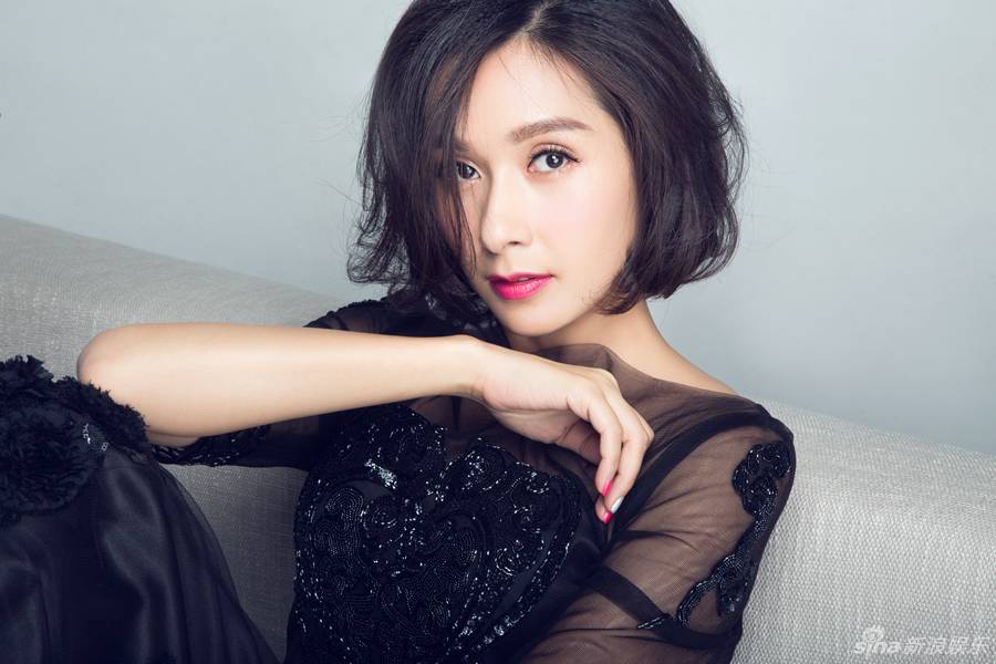 杨恭如生日写真大片 演绎淑女优雅大气风情