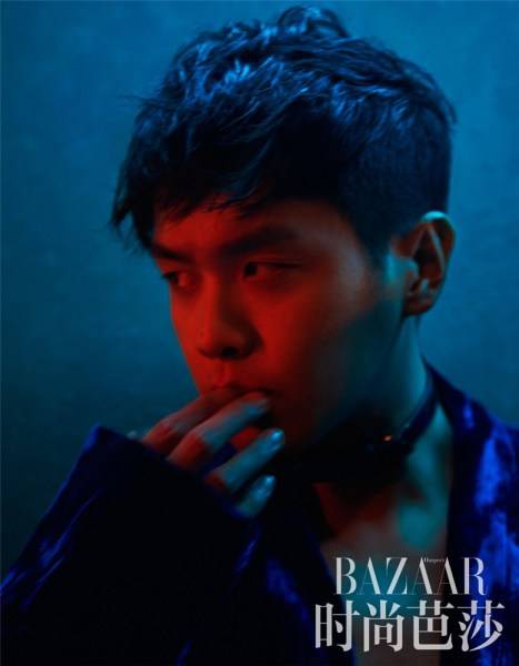 张若昀秋冬时尚写真大片 光影迷离中贵气撩人