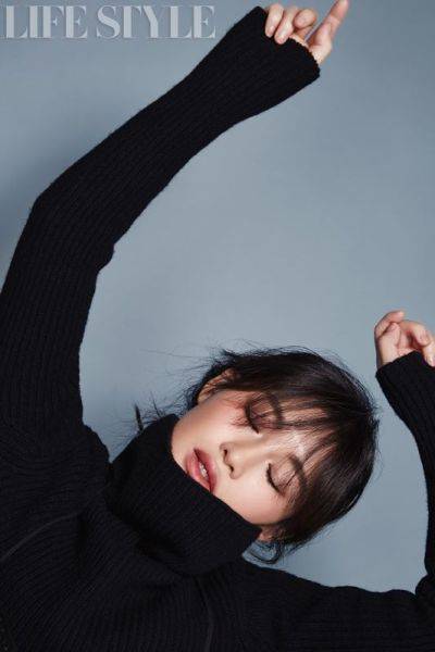 陈燃最新写真曝光 短发亮相帅气十足