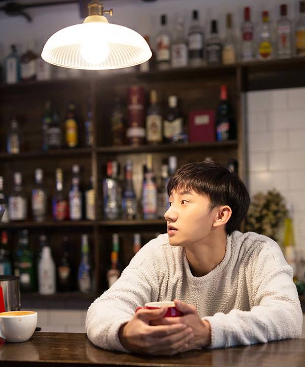 《锦绣未央》梁振伦秋日温暖写真大片曝光