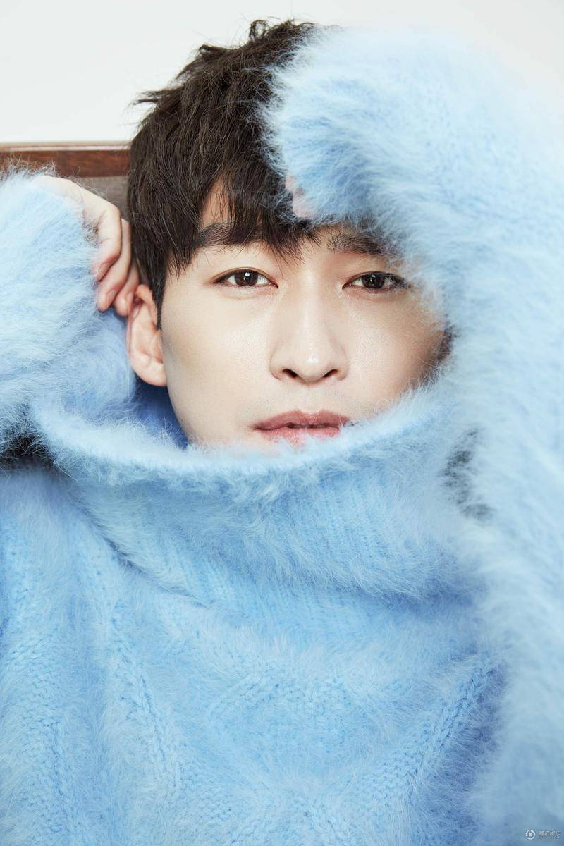 张翰最新写真大片曝光 冬日暖男上线