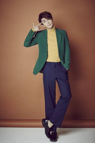 新生代演员米热复古写真 谦谦君子温润如玉