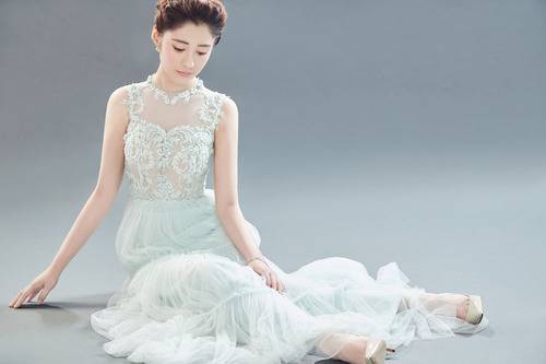 《锦绣未央》李心艾写真曝光 尽显女人娇媚