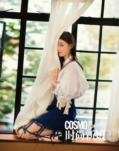 林允最新杂志大片 优雅妩媚宛如油画中人