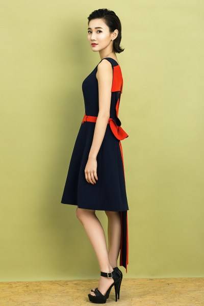 演员常方源写真大片 温暖明媚显恬淡气质