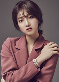 韩国演员表艺珍写真画报 自然清新展迷人魅力