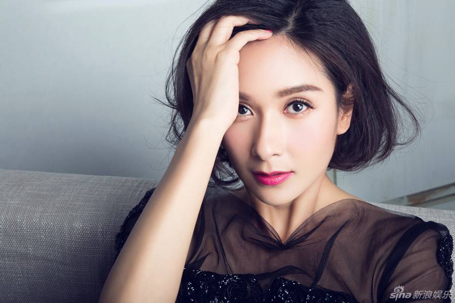 杨恭如生日写真大片 演绎淑女优雅大气风情