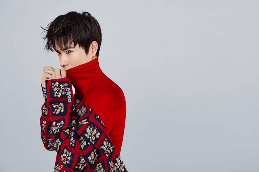 吴昊泽帅气写真大片 上演花美男极致诱惑