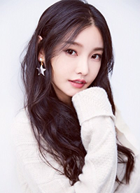 童菲冬日治愈系写真曝光 鬼马可爱暖化人心