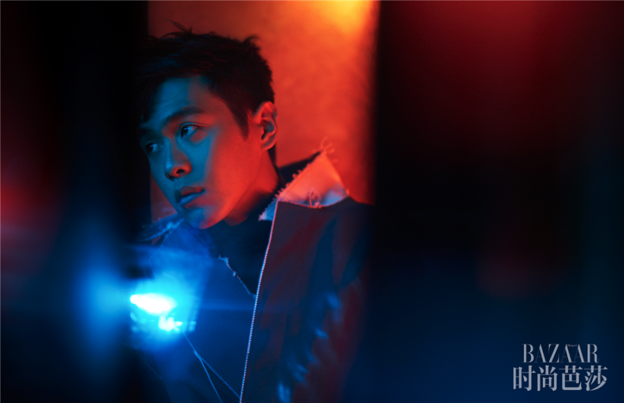 张若昀秋冬时尚写真大片 光影迷离中贵气撩人