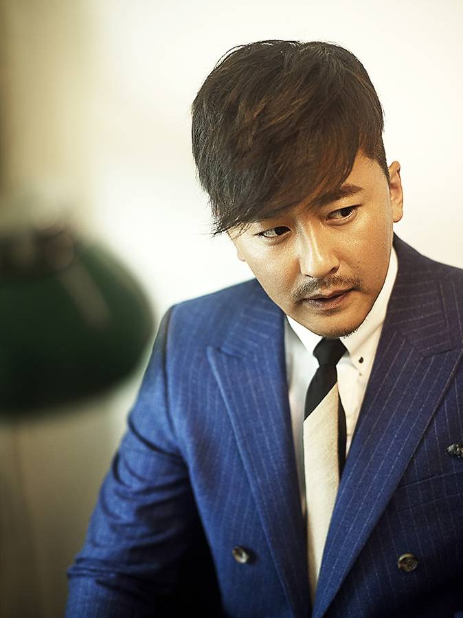 《咱们相爱吧》柳小海写真演绎熟男魅力