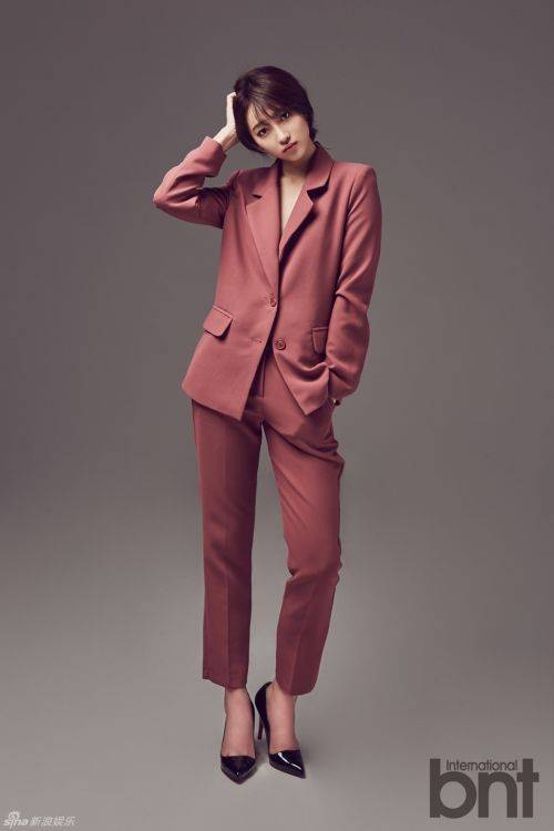 韩国演员表艺珍写真画报 自然清新展迷人魅力