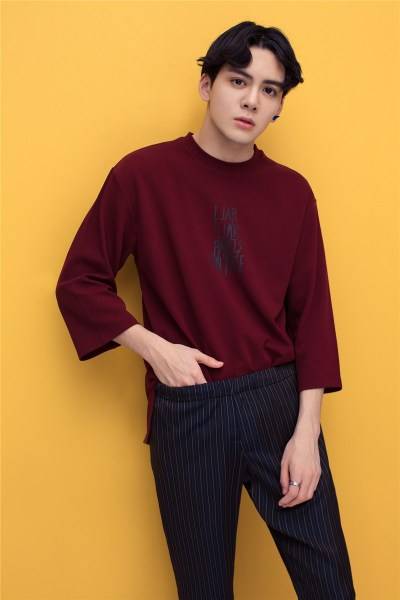 大眼仔曾舜晞最新写真 温暖少年定格青春姿态