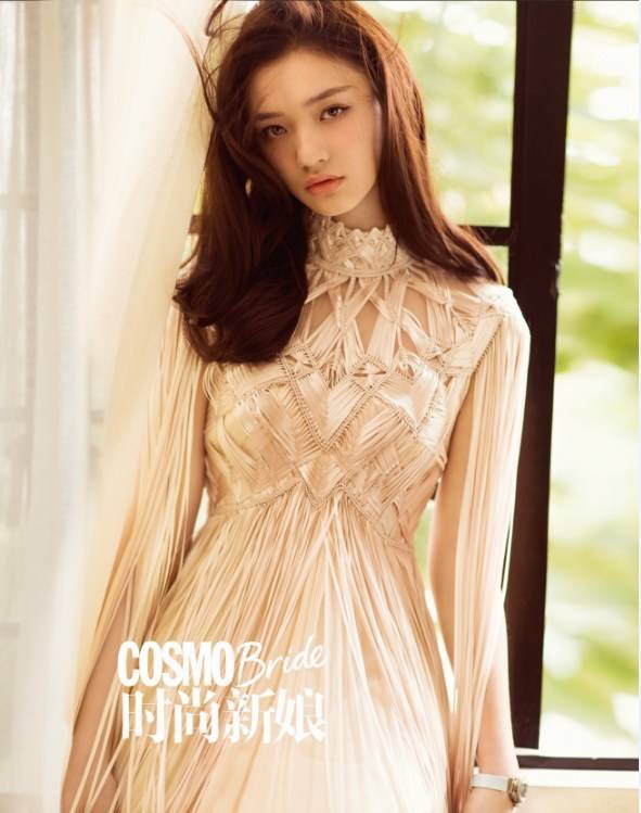 林允最新杂志大片 优雅妩媚宛如油画中人