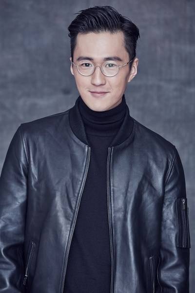 内地演员赵炳锐写真帅照 利落短发大展男士风范