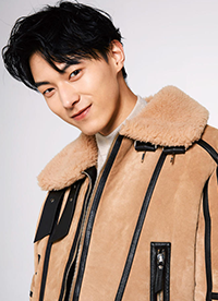 演员魏天浩生日写真曝光 散发雅痞气息