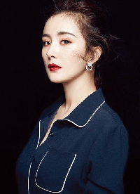 杨幂最新时尚写真大片 烈焰红唇冷艳动人