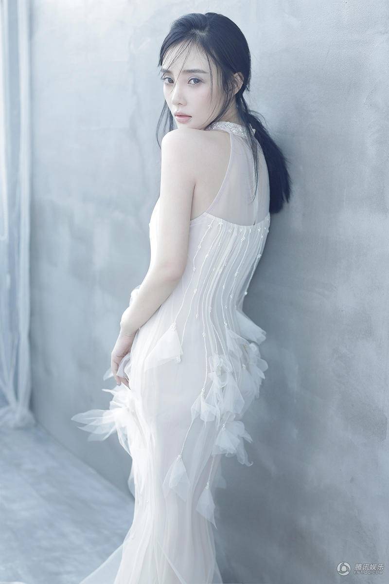 辣妈李小璐唯美写真大片 冷峻娇柔清纯似少女