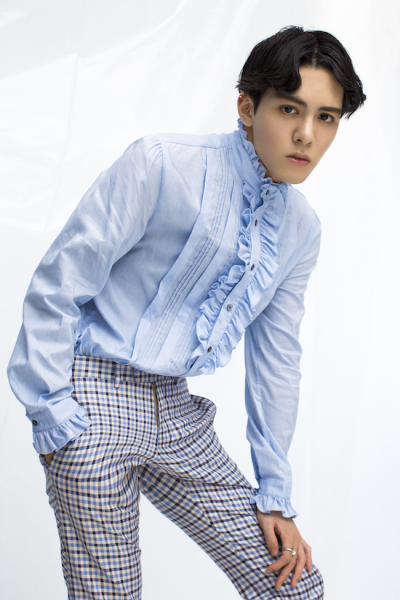 大眼仔曾舜晞时尚写真变身&ldquo;巴洛克王子&rdquo;