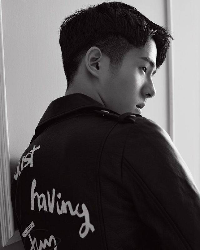 刘昊然时尚写真大片曝光 清秀面容眼神撩妹