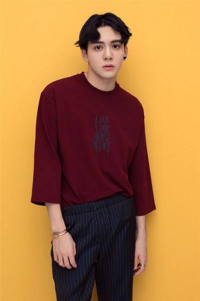 大眼仔曾舜晞最新写真 温暖少年定格青春姿态