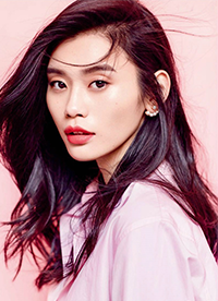 中国超模奚梦瑶写真大片曝光上演红唇魅惑