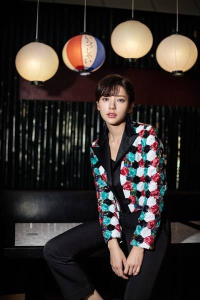 台星郭雪芙时尚写真曝光 温润如玉又率性自然