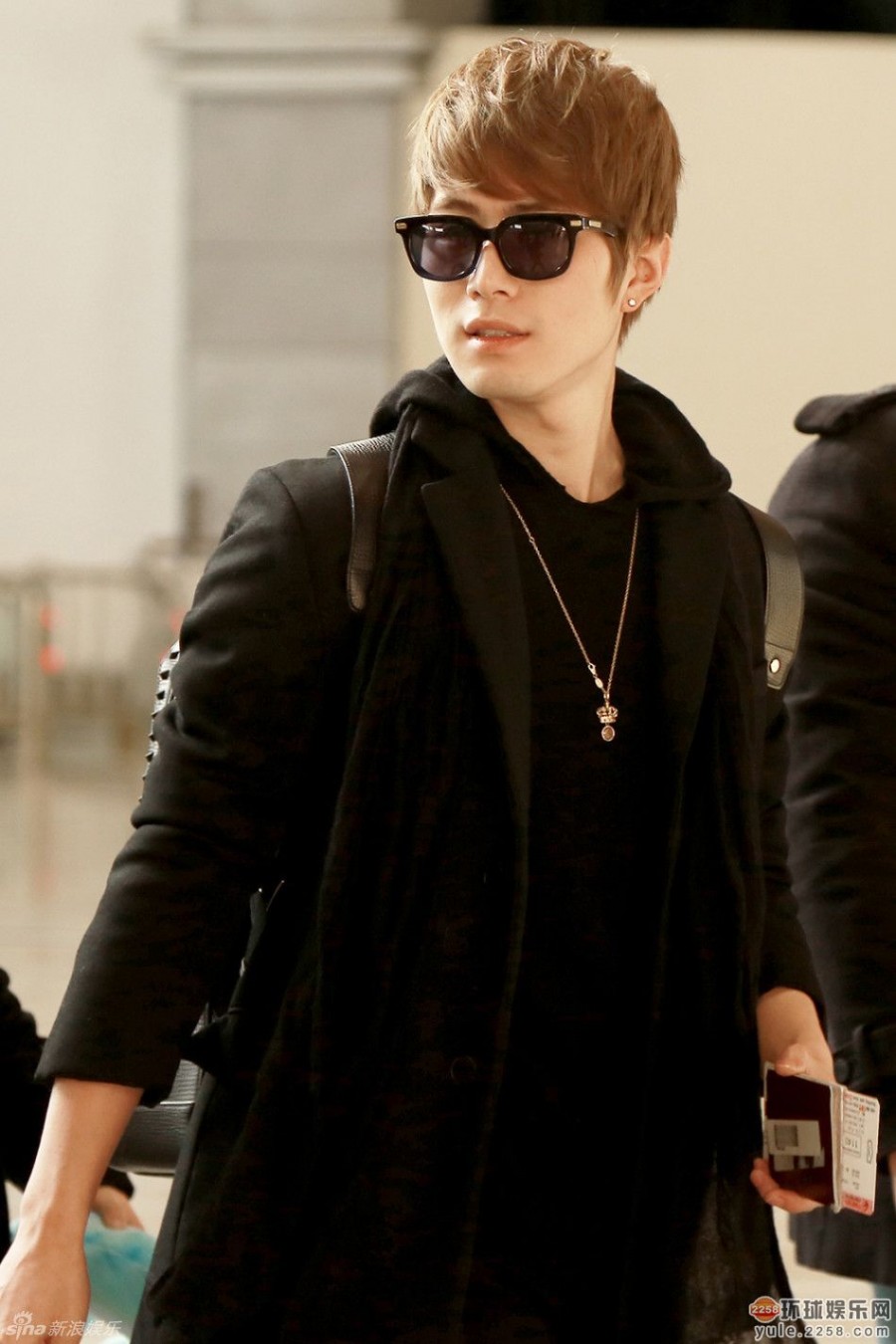 陈学冬带墨镜最帅照