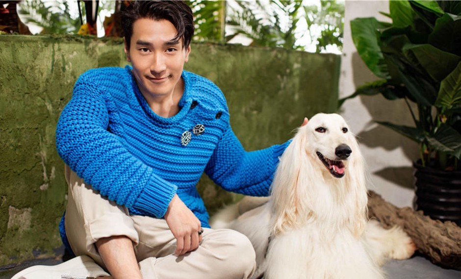 赵又廷时尚写真图片 浓浓秋意显暖男气质