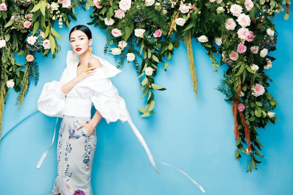 姚星彤性感写真大片曝光 红唇极致魅惑迷人