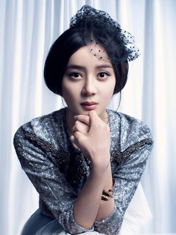 袁姗姗最新写真图片 红唇性感妖娆复古