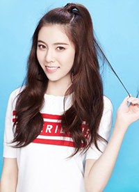 CC宋妍霏萌系少女写真 简约时尚梦幻来袭