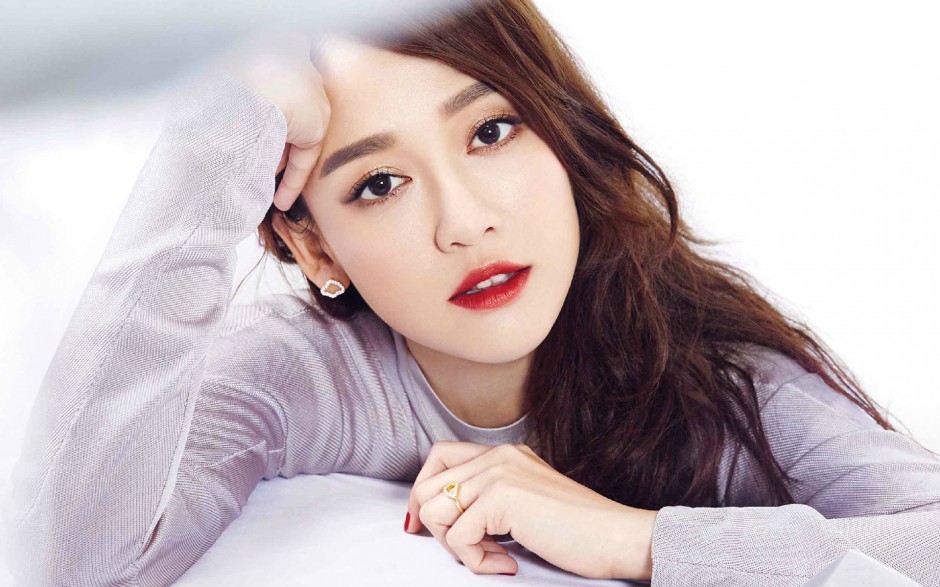 陈乔恩时尚大片曝光 灵动甜美尽显唯美气质