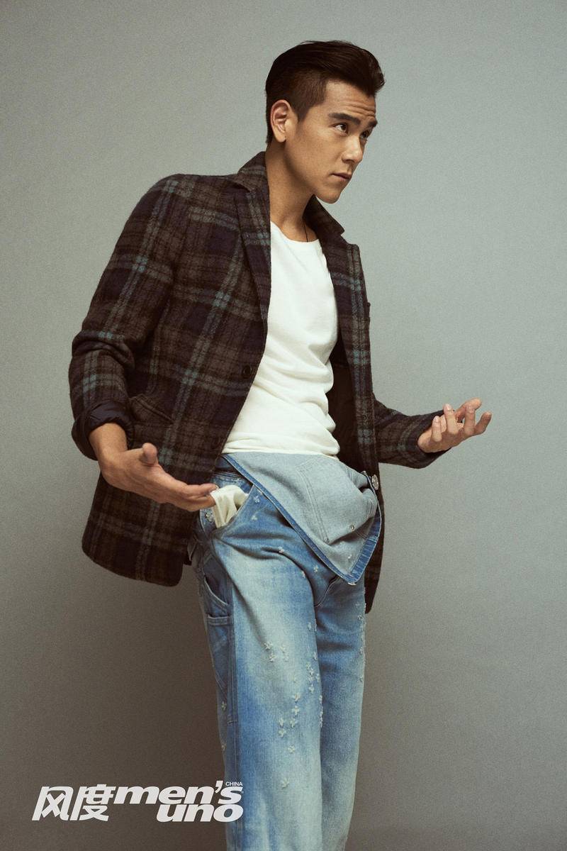 彭于晏登杂志封面写真 优雅秋装尽显轻熟气质