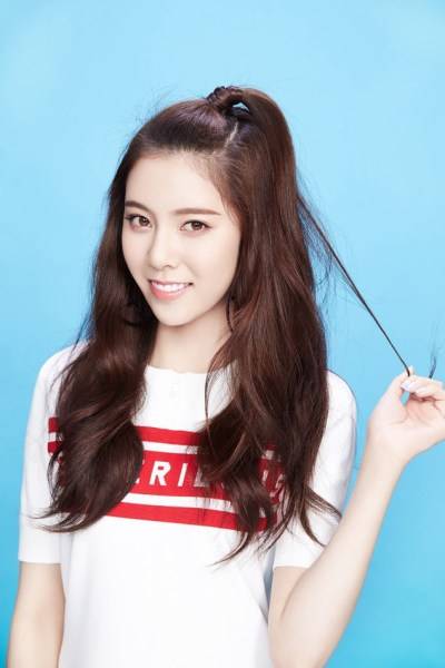 CC宋妍霏萌系少女写真 简约时尚梦幻来袭