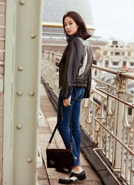 宋茜时尚杂志写真大片 潇洒随性现代感十足