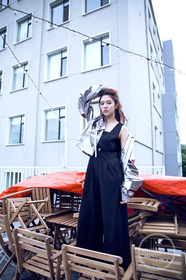 CC宋妍霏最新街拍图片 尽显“高冷女神”气质