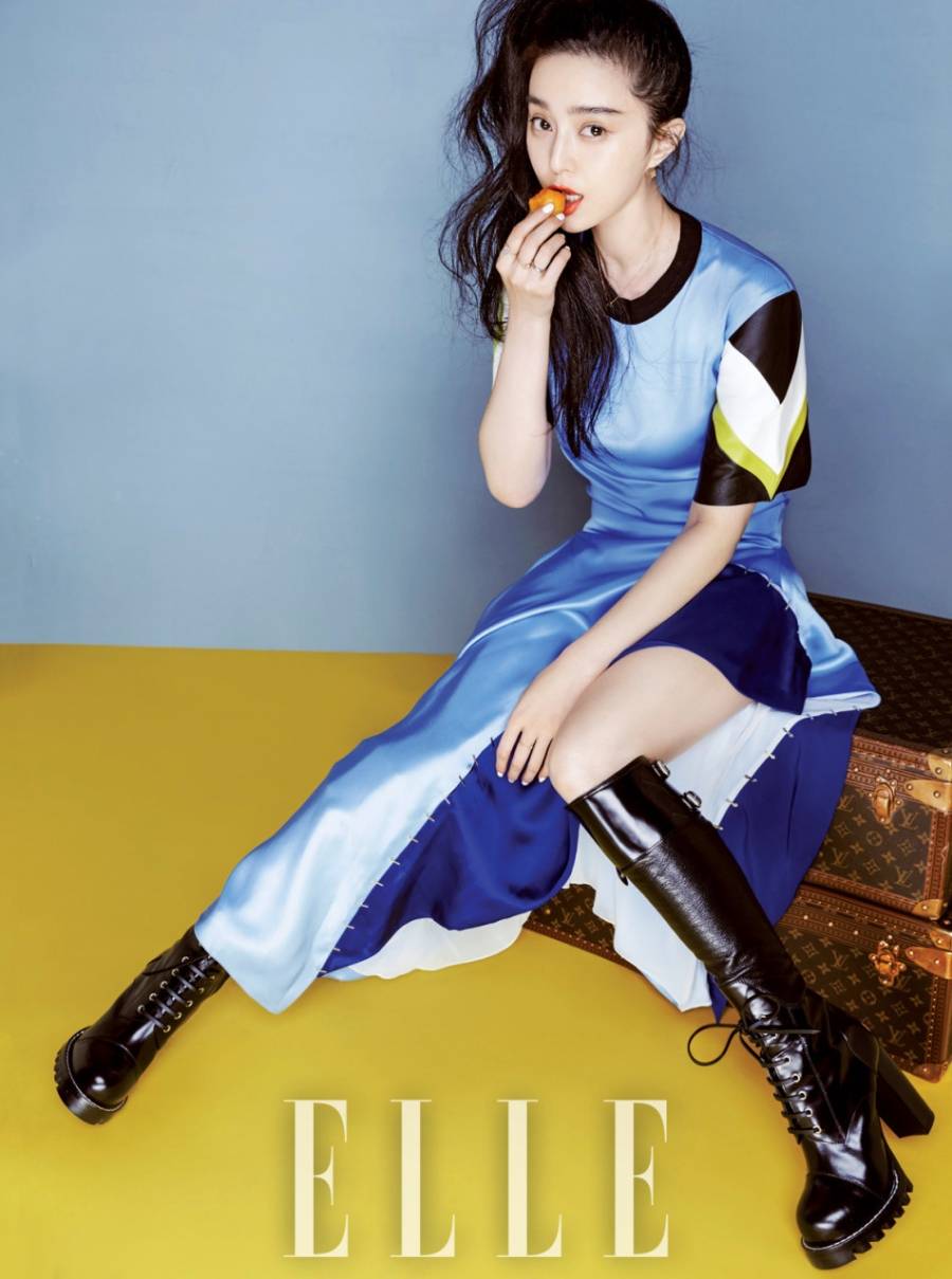 范冰冰杂志封面图片 抱猫卖萌俏皮可爱