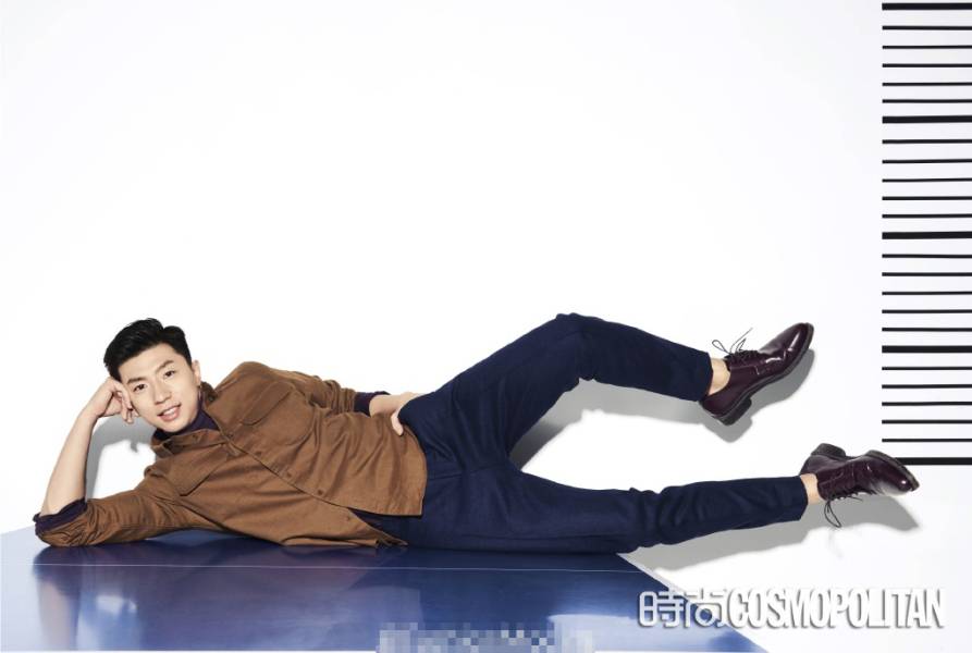 刘国梁马龙最新写真曝光 惨遭徒弟&ldquo;捆绑&rdquo;