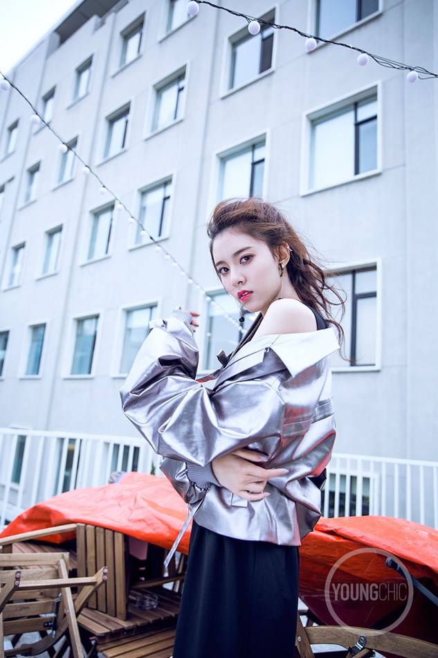 CC宋妍霏最新街拍图片 尽显“高冷女神”气质