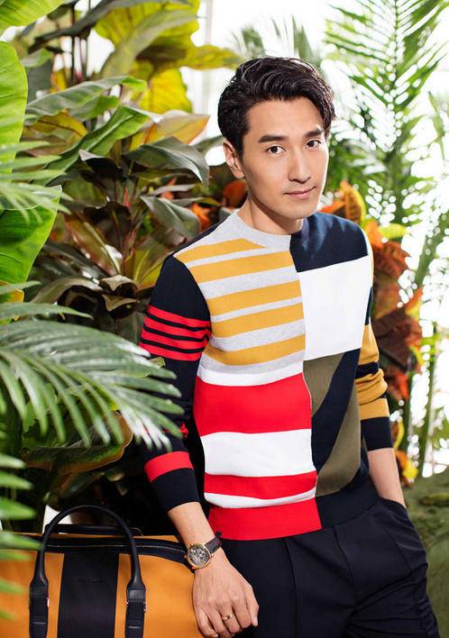 赵又廷时尚写真图片 浓浓秋意显暖男气质