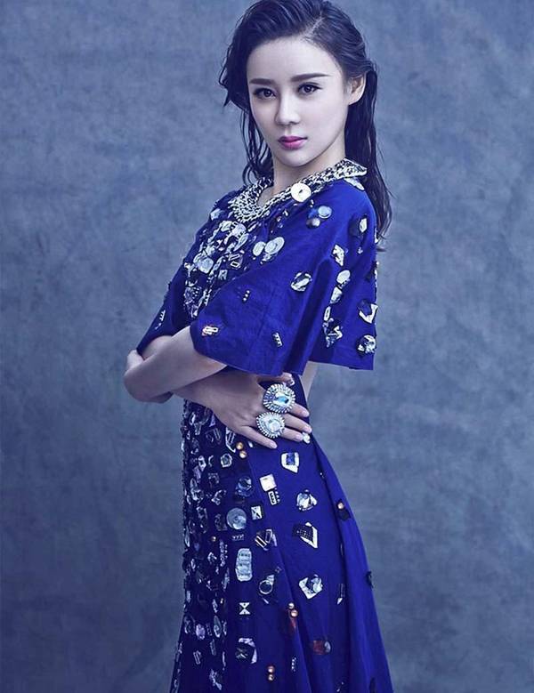 袁姗姗最新写真图片 红唇性感妖娆复古