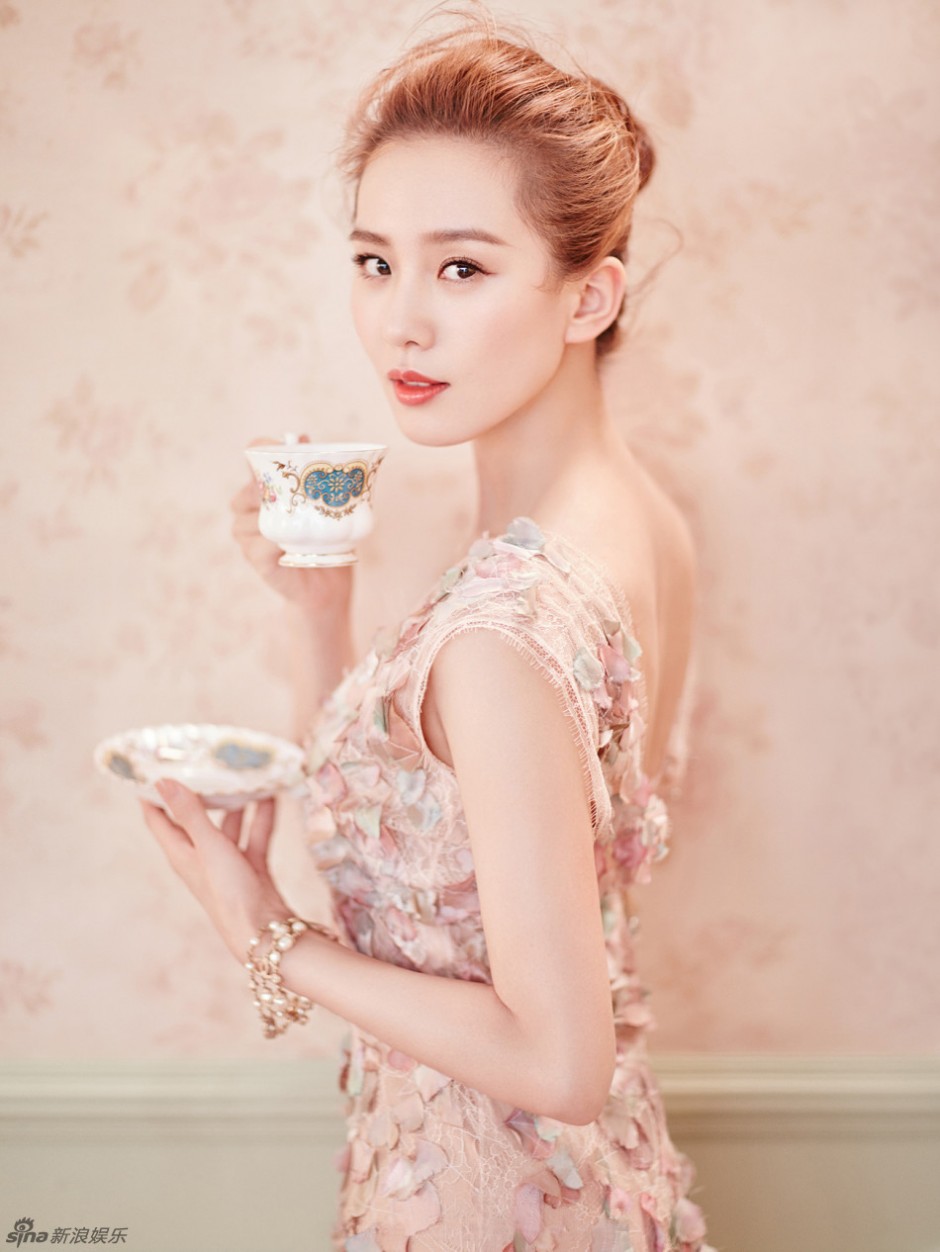 刘诗诗时尚杂志写真大片 粉嫩优雅美到窒息