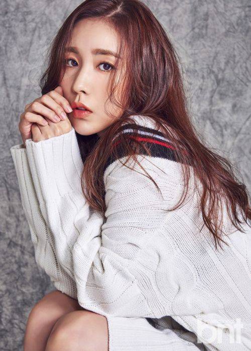 简美妍最新时尚写真 优雅大气魅力迷人